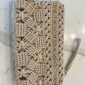 Handwoven Cream Macramé Wristlet Zipper Clutch